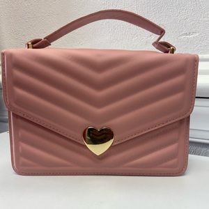 Pink Chevron Heart buckle purse